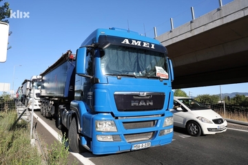 Danas bi mogle prestati blokade puteva nakon niza održanih sastanaka