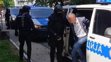 Miličević sproveden u Republičko tužilaštvo, građani mu dali podršku (VIDEO)