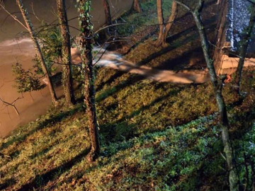 Neretva se izlila na putu prema Boračkom jezeru, zatvoren put Nevesinje - Gacko