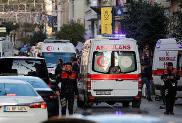 NIJE TERORISTIČKI NAPAD Eksploziju u Istanbulu izazvao automobil koji se zapalio (VIDEO)