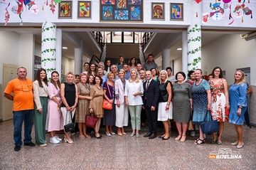 Predsjednik Srpske posjetila školu u Velikoj Obarskoj (FOTO)