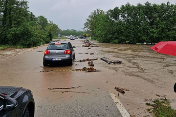 Izlila se rijeka Brezna kod Teslića, mještani strahuju od poplava (VIDEO)