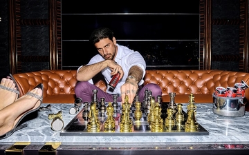 Italijanski glumac Michele Morrone u novoj HELL ENERGY reklami