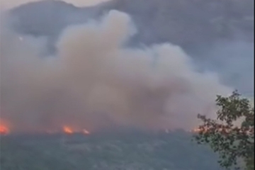 Požar kod Dubrovnika i dalje aktivan, stigao i do BiH