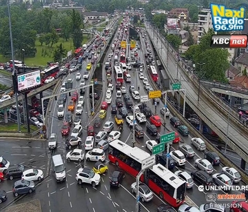 Haos u Beogradu, dijelovi grada pod vodom: Kiša "uništila" saobraćaj, vozila se ne pomjeraju (FOTO)