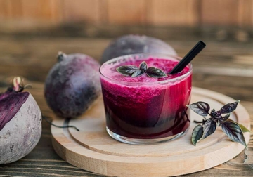 Pravi domaći lijek: Ovaj sok snižava pritisak i oporavlja jetru