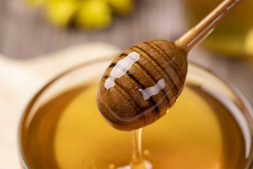 Izvrcani med ne pokriva ni troškove proizvodnje