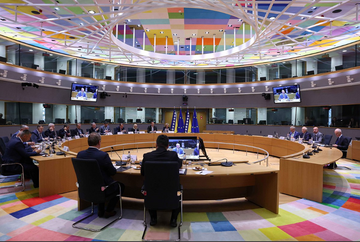 Lideri odškrinuli vrata EU