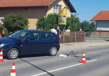 Detalji nesreće u Brčkom: Starica zbog TEŠKIH POVREDA GLAVE prevezena u besvjesnom stanju u Tuzlu