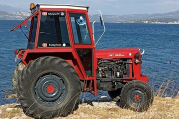 Traktorom otišao na more VIDEO