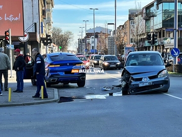 Bijeljina: Nema povrijeđenih u sudaru dva automobila