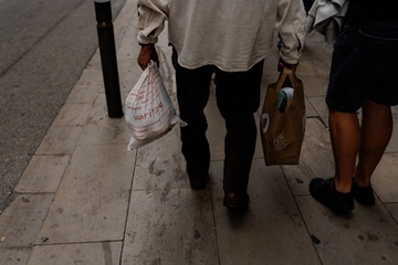 Sasvim običan odlazak u supermarket koštao ga 10.000 evra: Lopovi ga presreli u supermarketu