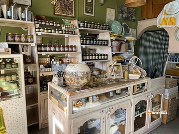 Bimed Bijeljina: Pola vijeka porodične tradicije utkano i u neodoljive medene poklone (FOTO)
