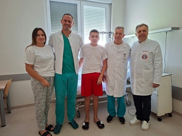 Bijeljinska bolnica objavila emotivnu priču: Dječak se nakon ablacije srca vraća na košarkaški teren