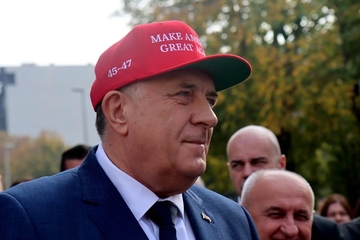 Dodik predložio da BiH ukine sva carinska opterećenja na robu iz SAD