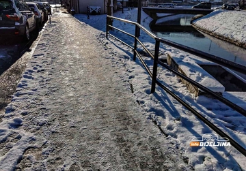 Bijeljinskim ljekarima pune ruke posla zbog poledice, troje staraca slomilo ruke (FOTO)