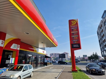 UPRKOS NAJAVLJENIM POSKUPLJENJIMA U nedjelju SNIŽENJE na Nešković pumpi u Sremskoj ulici 