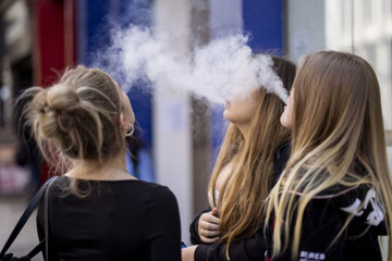 Zakon i roditelji protjeruju “vejp”: Izmjena zakonskih propisa zabrani prodaje elektronskih cigareta maloljetnicima