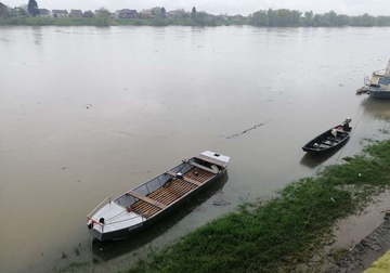 Raste Sava u Gradišci: Mještani sa velikim interesovanjem prate vodostaj rijeke