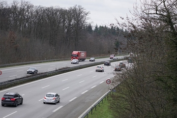 Pijan ispao iz automobila na autoputu u Njemačkoj