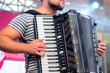 Orkestar harmonika iz Ugljevika oduševio publiku u Beču