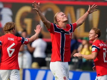 Erling Haland unosi 6.000 kalorija na dan, na stolu srce, jetra, losos i sve jede rukama