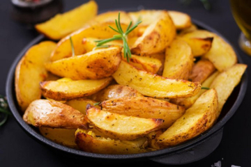 U čemu je tajna idealno hrskavog krompira: Jedan korak prilikom pečenja će vam pomoći
