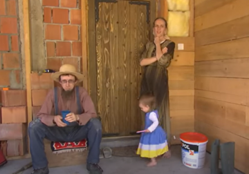 "Srbi su dobri, samo vole da piju i puše" Petrovići su Amiši koji su se iz Amerike vratili na djedovinu, bave se stočarstvom i poljoprivredom (FOTO)