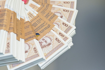 Po 100 KM za maturante