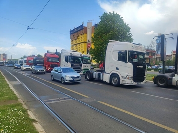"Dosta je bilo – do ispunjenja zahtjeva!": Transportni sektor BiH najavio masovne proteste