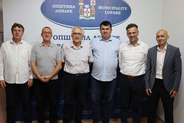 Lopare osnivaju prvu lokalnu energetsku zajednicu: Solarna energija za opštinu i četiri porodice