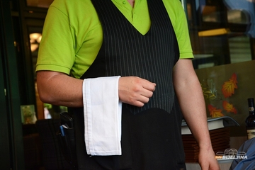 Trećina ode na sezonski rad, za duplo veću platu: Manjak ugostiteljskih radnika u Srpskoj