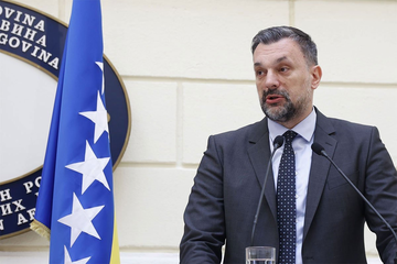Konaković uputio protesnu notu Srbiji: "Gašić sjedio prilikom intoniranja himne BiH"