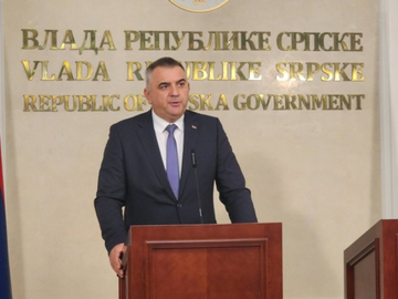 Minić: U javnim preduzećima nepotrebno veliki broj radnika