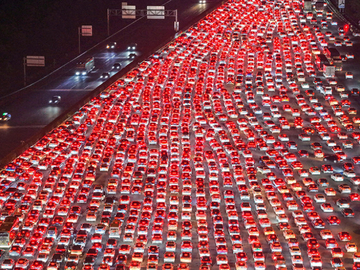 Da li ste ikada vidjeli ovakvu gužvu: Vozači u koloni stajali i po 24 časa (VIDEO)