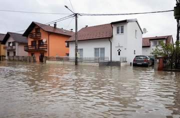 PROGLAŠENO STANJE PRIRODNE NESREĆE, poplavljeno više od 200 objekata
