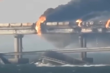 Ukrajinci minirali Krimski most (VIDEO)