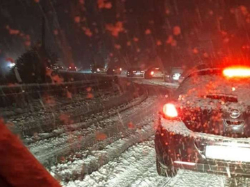 Zima se vratila: Snijeg zabijelio sela oko Gacka (VIDEO)