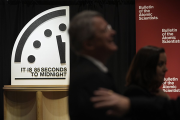 Sat sudnjeg dana pomjeren na 85 sekundi do ponoći: Svijet nikad bliže katastrofi (VIDEO)