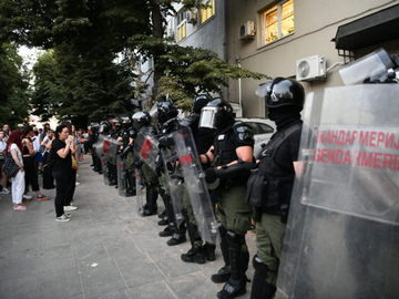 MUP Srbije: Fantomke su dio službene uniforme policije