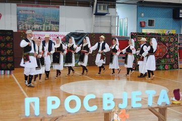 Susret veterana u Zvorniku "Budi srećan - igraj folklor"