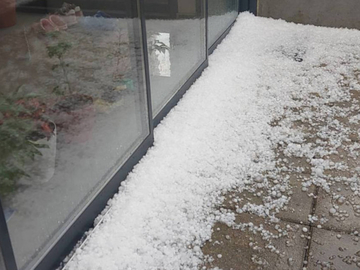 Grad pogodio okolinu Banjaluke: Ispaljeno više od 60 raketa