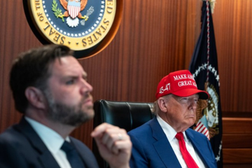 Bijela kuća objavila fotografije: Kako je vrh SAD pratio napade na Iran