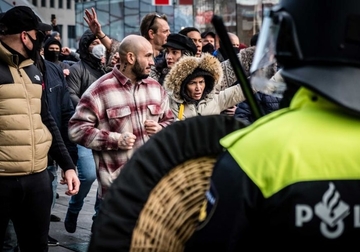 PROTESTI I NEREDI Noćni policijski čas u Holandiji bar još nedjelju dana