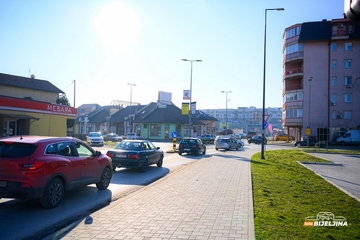 Praznici pokazuju KOLIKO NAS JE OTIŠLO: Dijaspora se vraća kući, puni gradove i puteve