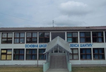 Dakić: Drugi dijele besplatne udžbenike, a u Ugljeviku se obustavlja nastava zbog hladnih radijatora 