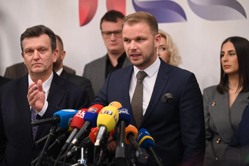 Pokret "Sigurna Srpska", SDS i Narodni front za istim stolom