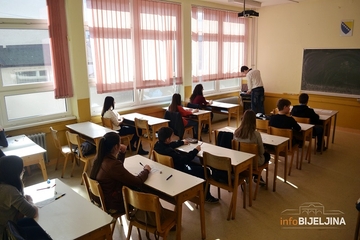 Odluka Instituta: Đaci bez maski na času