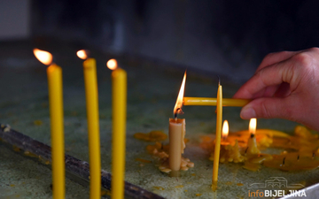 Zašto se pale svijeće? Duhovni značaj svjetlosti u hrišćanstvu