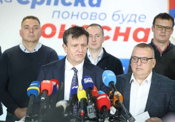 Da li je SDS kandidaturom Blanuše za predsjednika stranke priznao poraz na izborima?